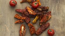 S15 E11: Barra Airport, Sun-dried Tomatoes and Lederhosen