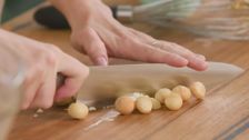 S13 E49: Everyday Gourmet with Justine Schofield