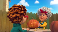 S1 E42: The Pumpking and Pumpqueen of Porthole