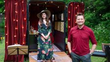 S10 E1: Stargazing Cabin and Vintage Horsebox