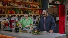 S9 E87: One Pan Spicy Prawns