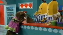 S2 E18: Banana Shop