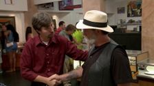 S12 E14: Pawn in the USA