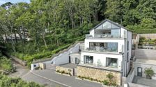 S3 E1: Britain's Most Expensive Houses