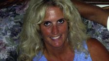 S21 E9: Laura Stelmasek