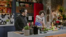 S9 E83: The Chook Up
