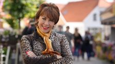 S15 E3: Kathy Lette