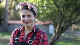 A Girl's Guide to Hunting, Fishing and Wild Cooking (Vietnamese)