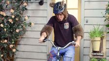 S6 E6: Possum Learns to Ride