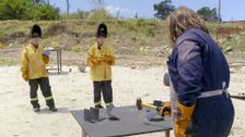 S36 E7: Walk and Chew Gum Baby