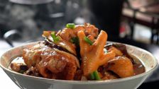 S1 E5: Luke Nguyen's Food Trail