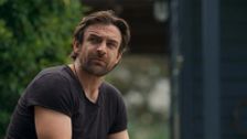 S38 E96: Home and Away