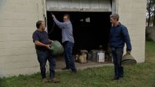 S20 E11: Space Invaders Smackdown