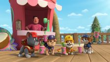 S2 E9: The Crew Builds a Smoothie Shop; The Crew Builds a Dino Roof Party