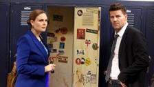 S10 E12: The Teacher in the Books