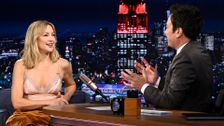 S13 E42: Kate Hudson; John Stamos; Lily Allen; Laufey