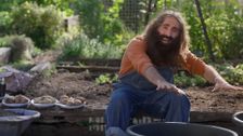 S33 E33: Amanda Dziedzic (Glass Blower)